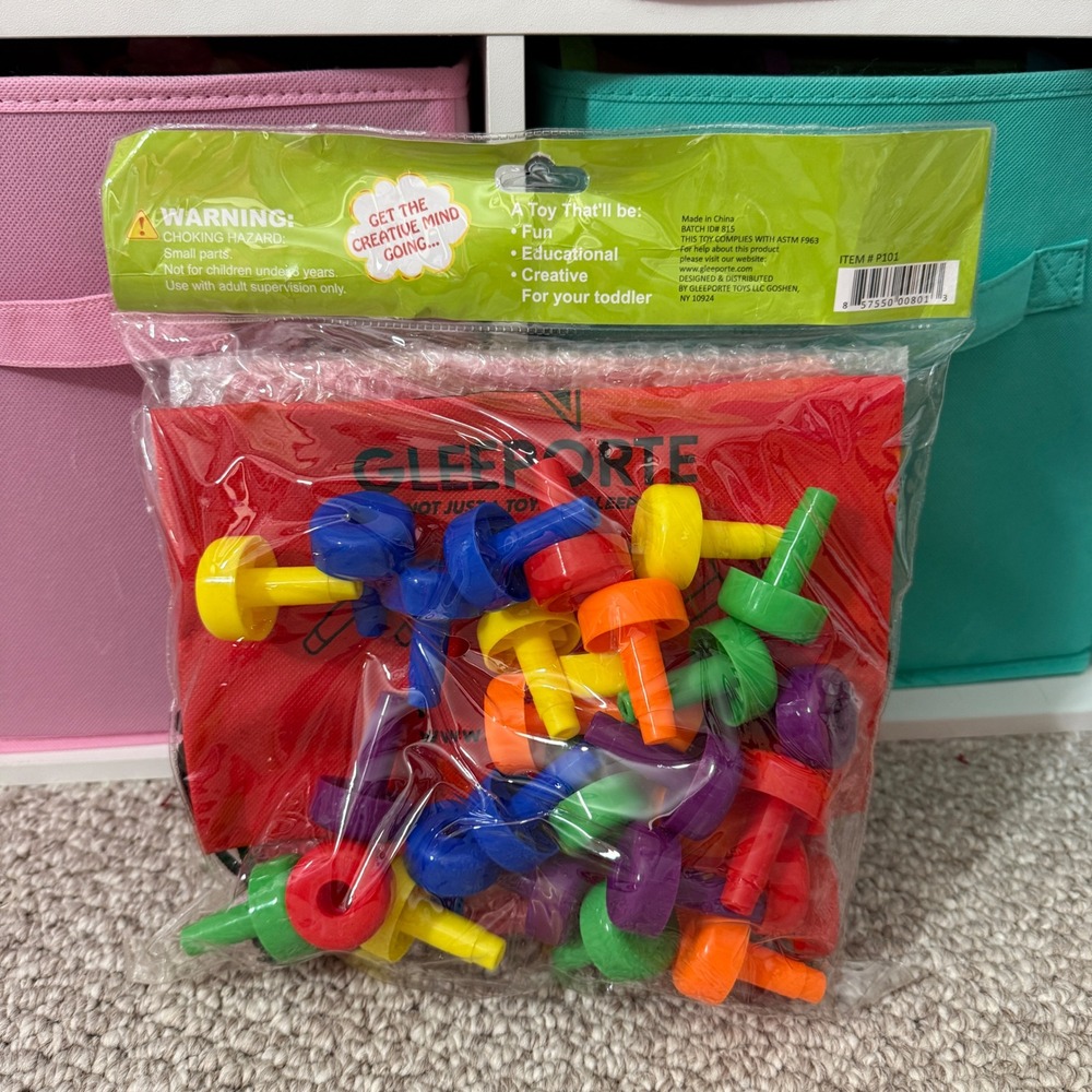 Gleeporte Peg Board Set Educational Toddler Toy 30 Pegs 1 Board NEW